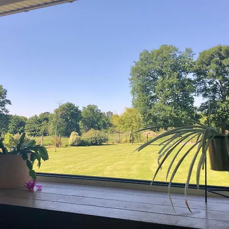 La Maison De Benjamin Alojamento de Acomodação e Pequeno-almoço 3*